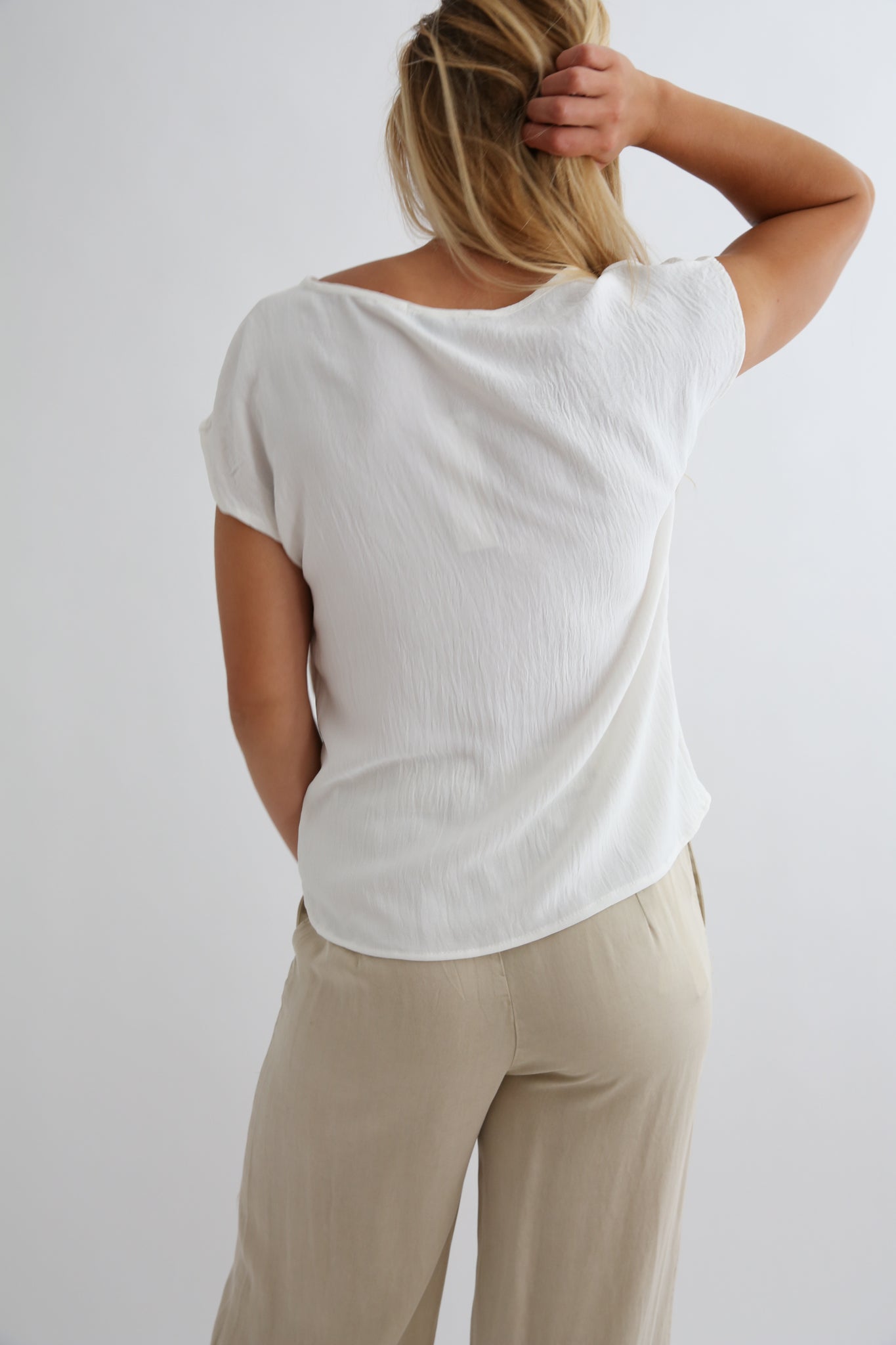Tuesday's Simply White Top - Cotton and Grain