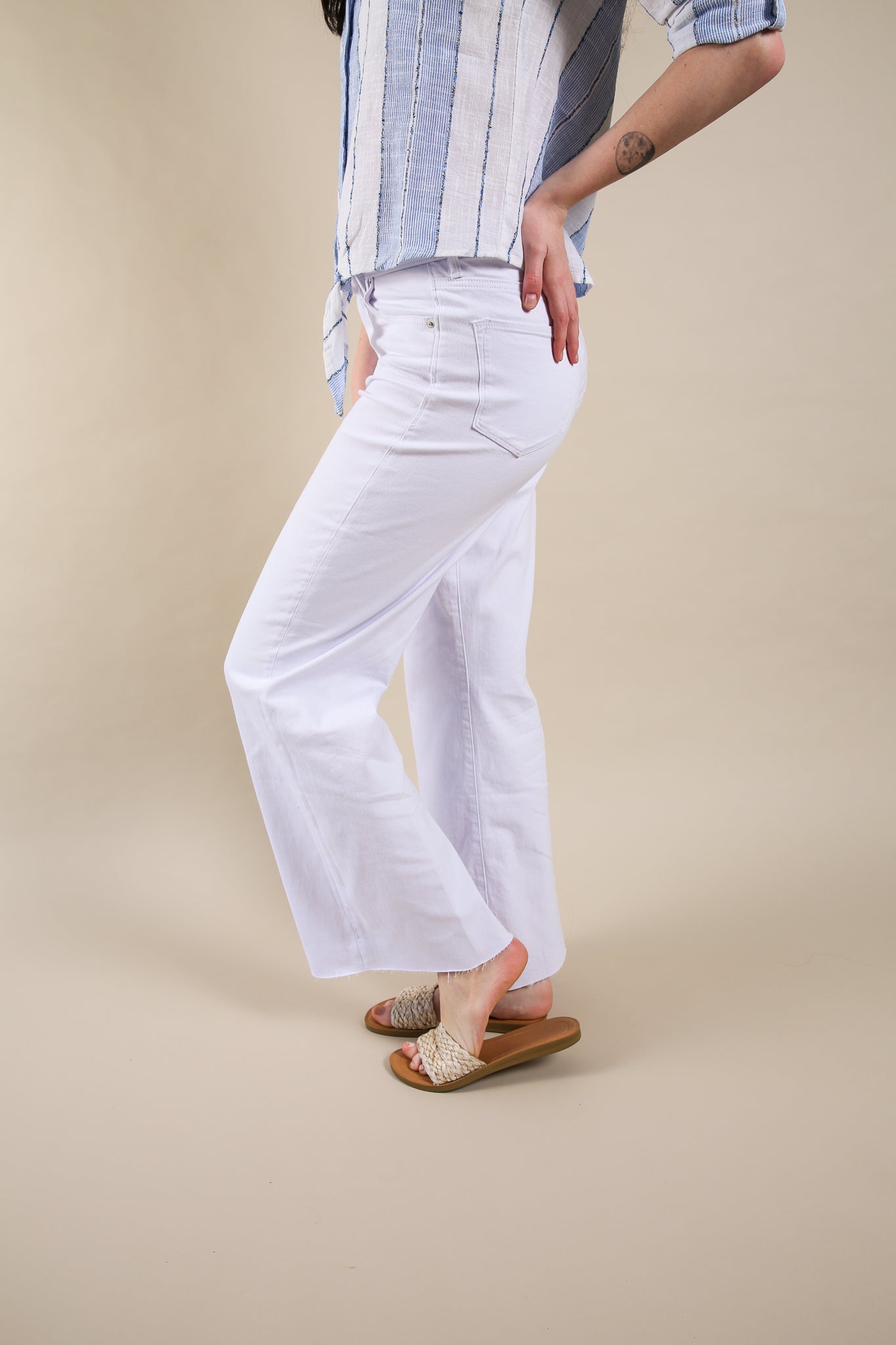 women's white jeans